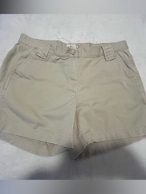 Calvin Klein women’s khaki shorts 100% cotton size 12